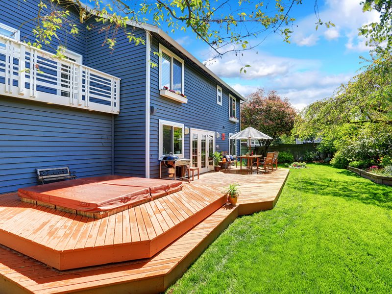02-redwood-deck-stain